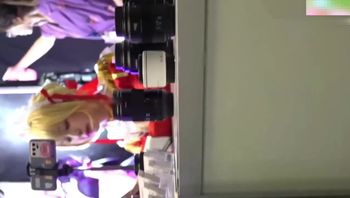 【樱之舞漫展偷拍精选】各种cos小姐姐裙底