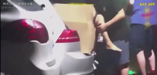 【把老婆绑起来】邀请路人玩，开始别人还不信，史上最强绿帽淫妻