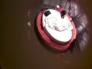 【偷拍】情景剧精品酒店大圆床偷拍中年事业男和少妇开房偷情搞完抽口烟后篇