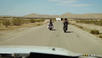 bex.18.05.21.anna.bell.peaks.and.felicity.feline.bloodthirsty.biker.babes.part.3