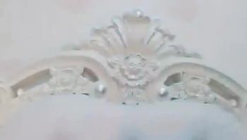 【桃奈不奶】，粉穴、肌肤滑溜，自慰就冒水的阴眼