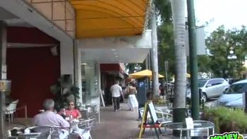 欧美街头搭讪测试系列金钱万能 - 12 - Serve It Up(Mia)