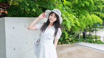 FC2PPV3006635 19歲無邪氣純白長裙白晢女大生 被小哥開發白虎穴