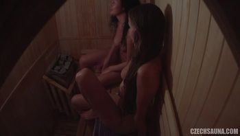 czech-sauna-14-704x396-1000kbps