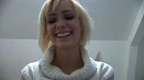 捷克后宫欧美日光浴室偷拍04part3-WMV-001