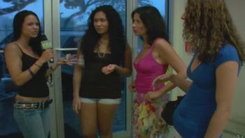 欧美街头搭讪测试系列金钱万能 - 7欧美日光浴室偷拍 - Dong Chair Rising(Delila Darling)(07.07.2009)