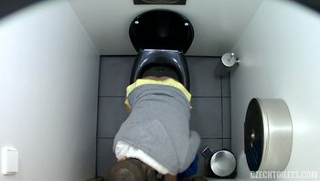 欧美捷克花园派对-toilets-3欧美日光浴室偷拍-1280x720-2000kbps