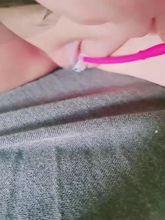 ✿户外刺激✿两个白富美在早茶闹市跳蛋自慰鲜鲍溢出白色淫汁周围都是