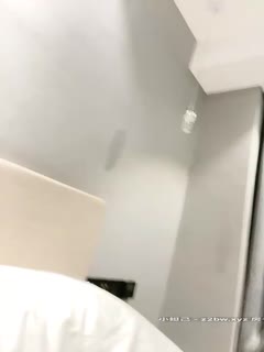 小姐姐十九岁金发白皙美乳妹子双人啪啪，性感黑丝上位骑坐特写抽插粉