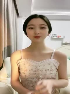 超清纯校花--夏天的夏❤️，颜值、身材让人看了直流口水，声音温柔×