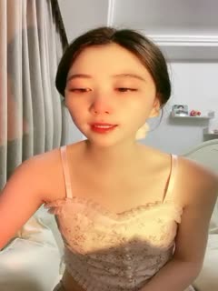 超清纯校花--夏天的夏❤️，颜值、身材让人看了直流口水，声音温柔×